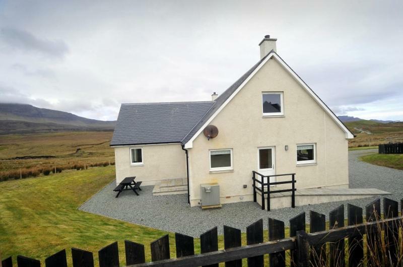 Ferienwohnung Trotternish Ridge View Staffin Exterior foto